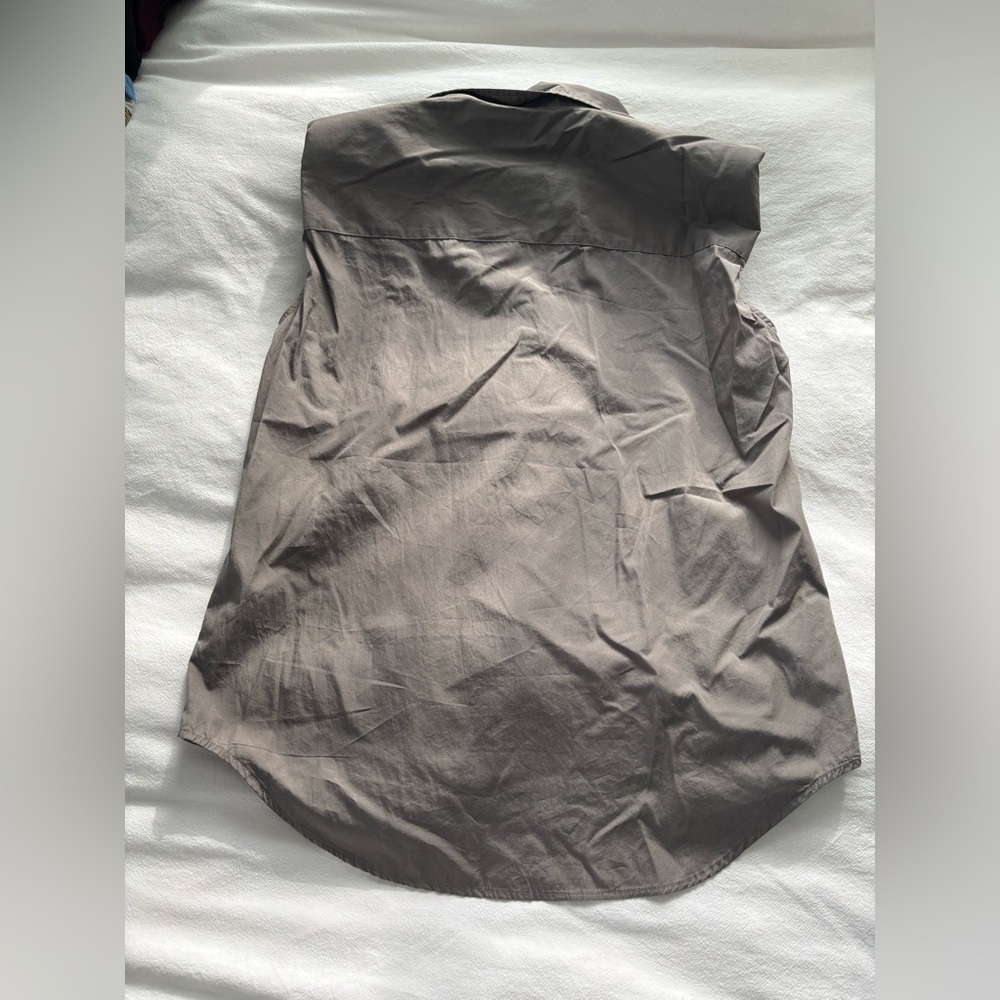 Babaton Gray Button Down NWT - image 3